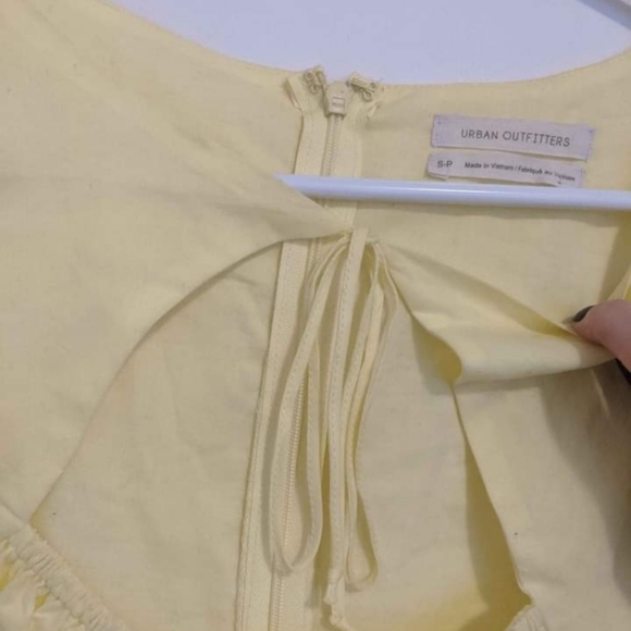NWOT yellow mini sundress 💛 - Picture 3 of 5